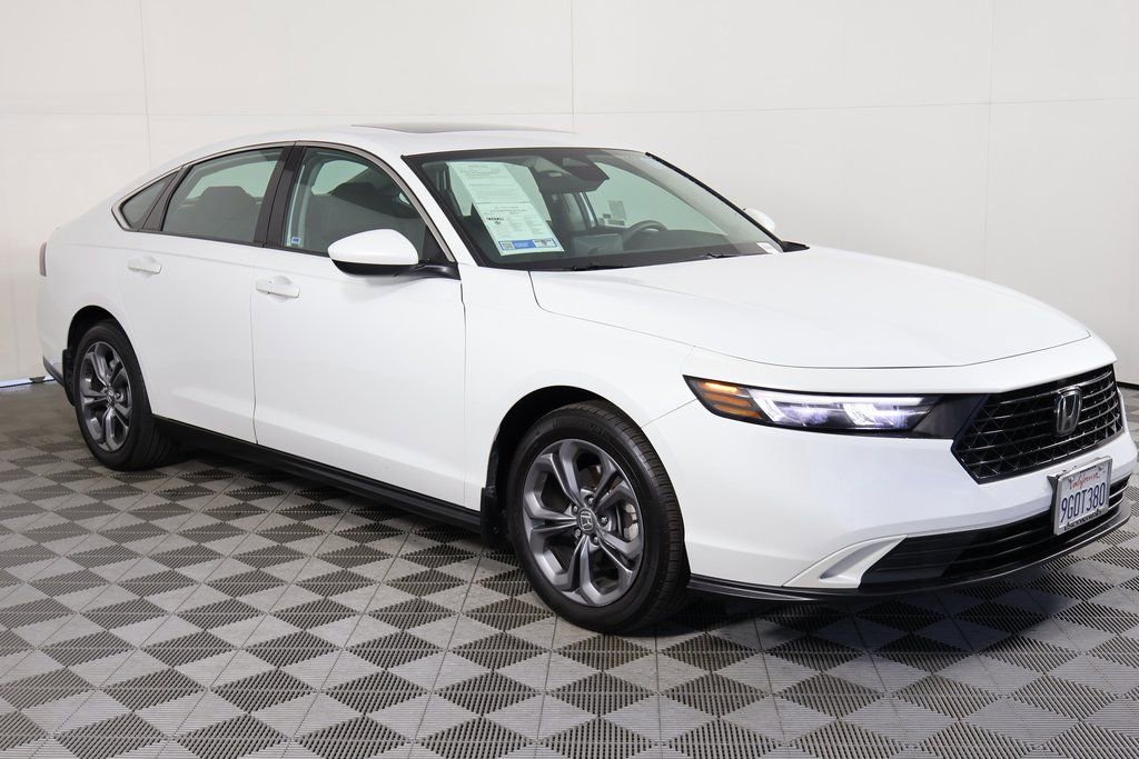 Used 2023 Honda Accord EX image 3