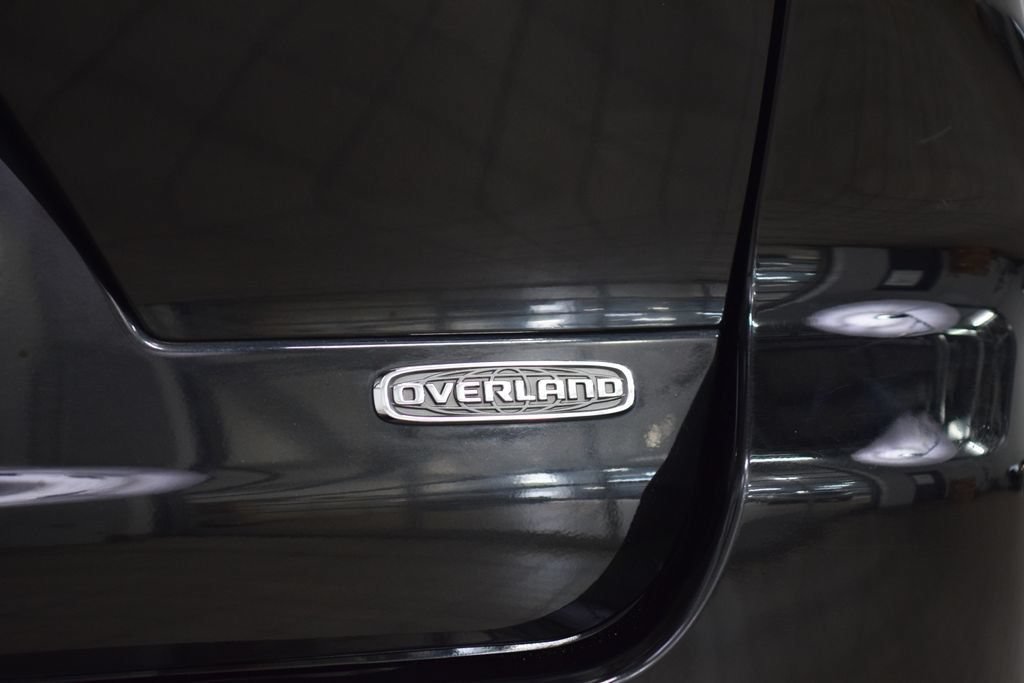 Used 2021 Jeep Grand Cherokee L Overland w/ Luxury Tech Group IV AWD/4WD image 19