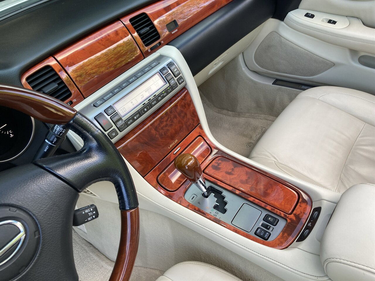 Used 2007 Lexus SC 430 Convertible RWD image 23