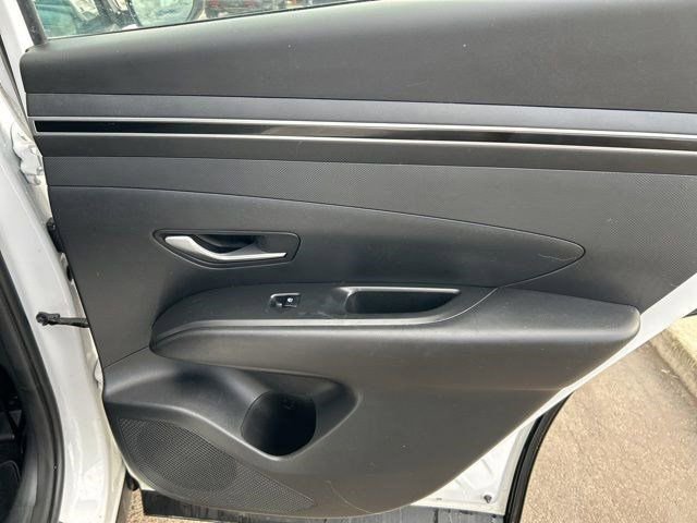 Used 2022 Hyundai Tucson SE image 34