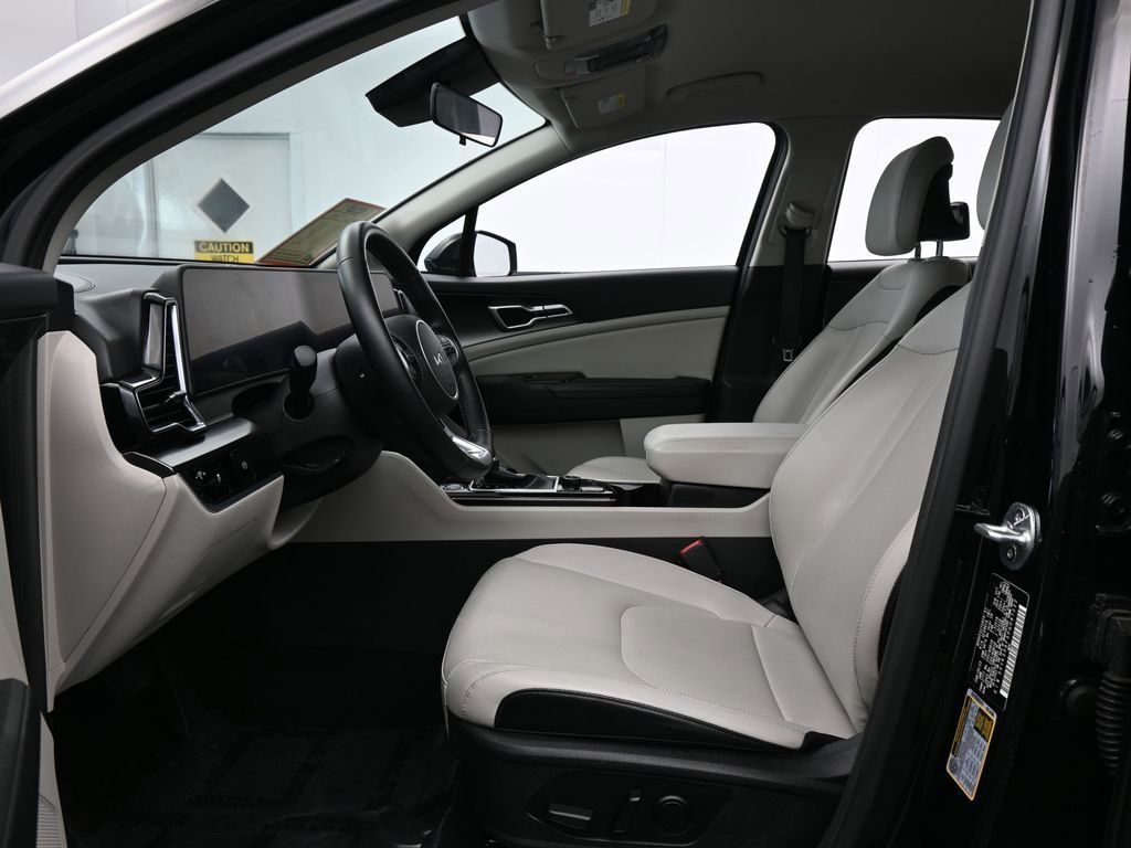 Used 2023 Kia Sportage EX image 11
