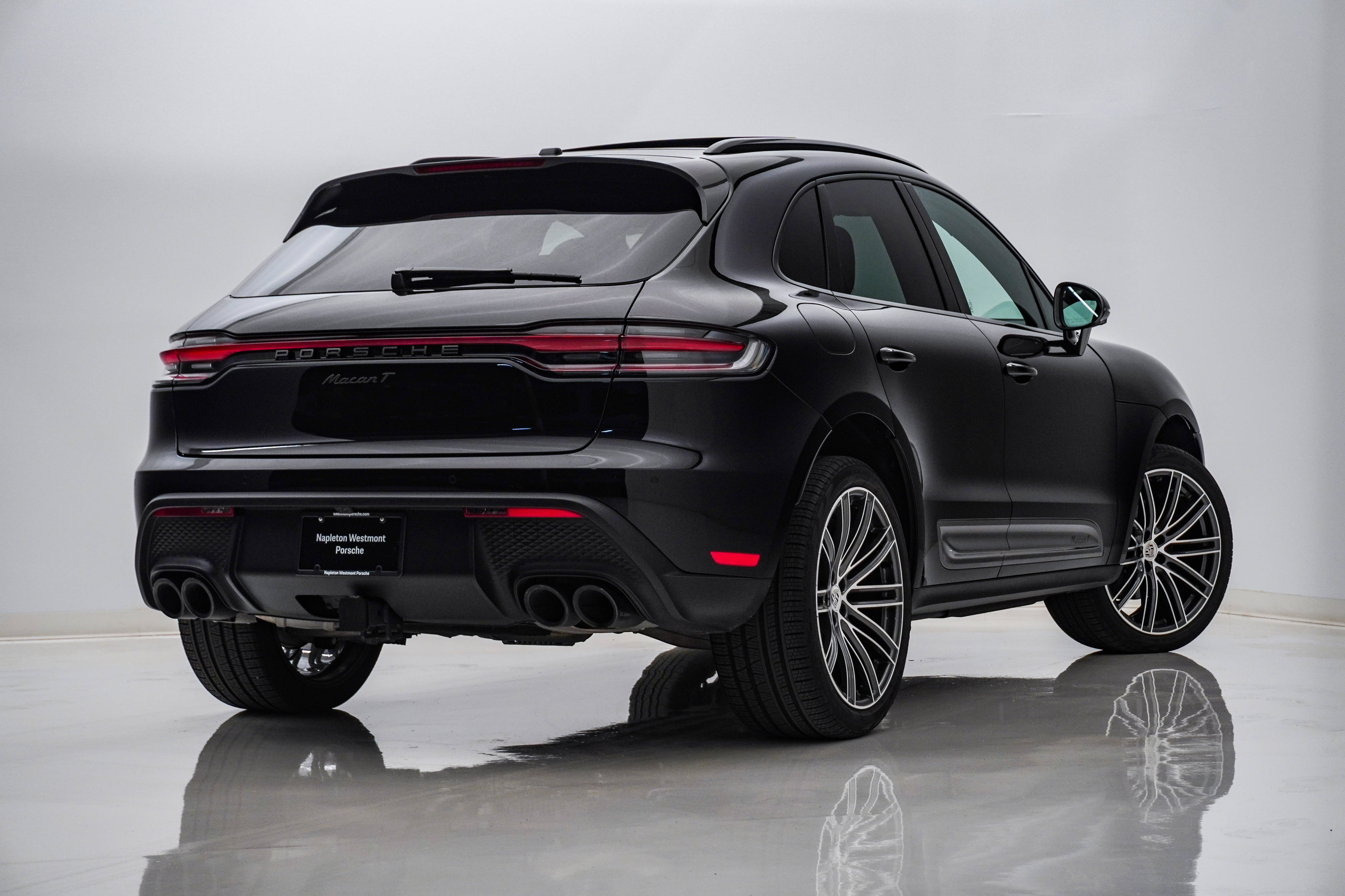 Certified 2026 Porsche Macan Turbo AWD/4WD image 12