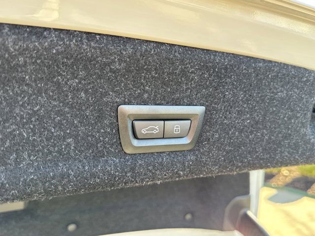 Certified 2026 BMW 330i Sedan w/ Premium Package image 23