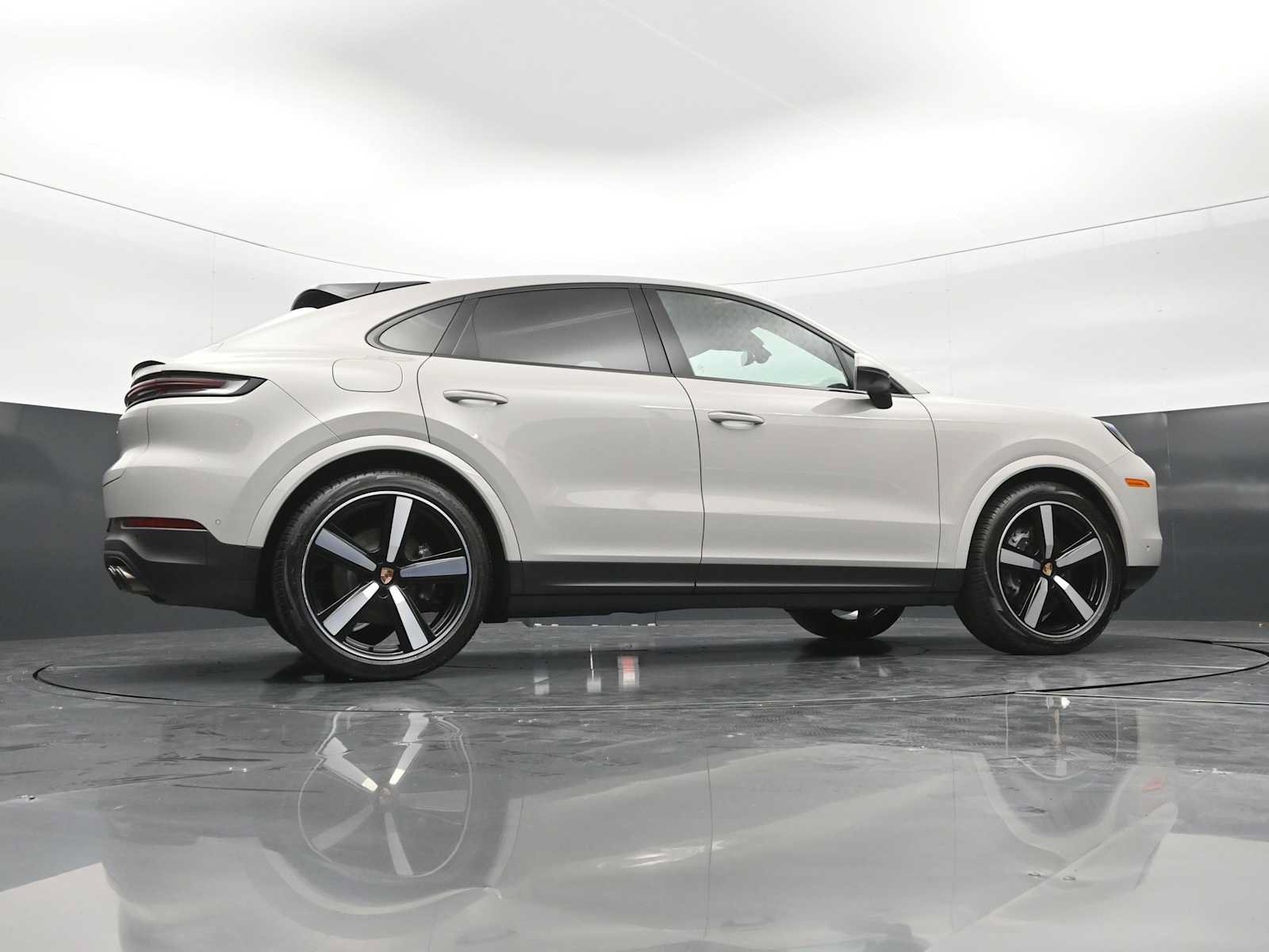 Certified 2026 Porsche Cayenne Coupe AWD/4WD image 44
