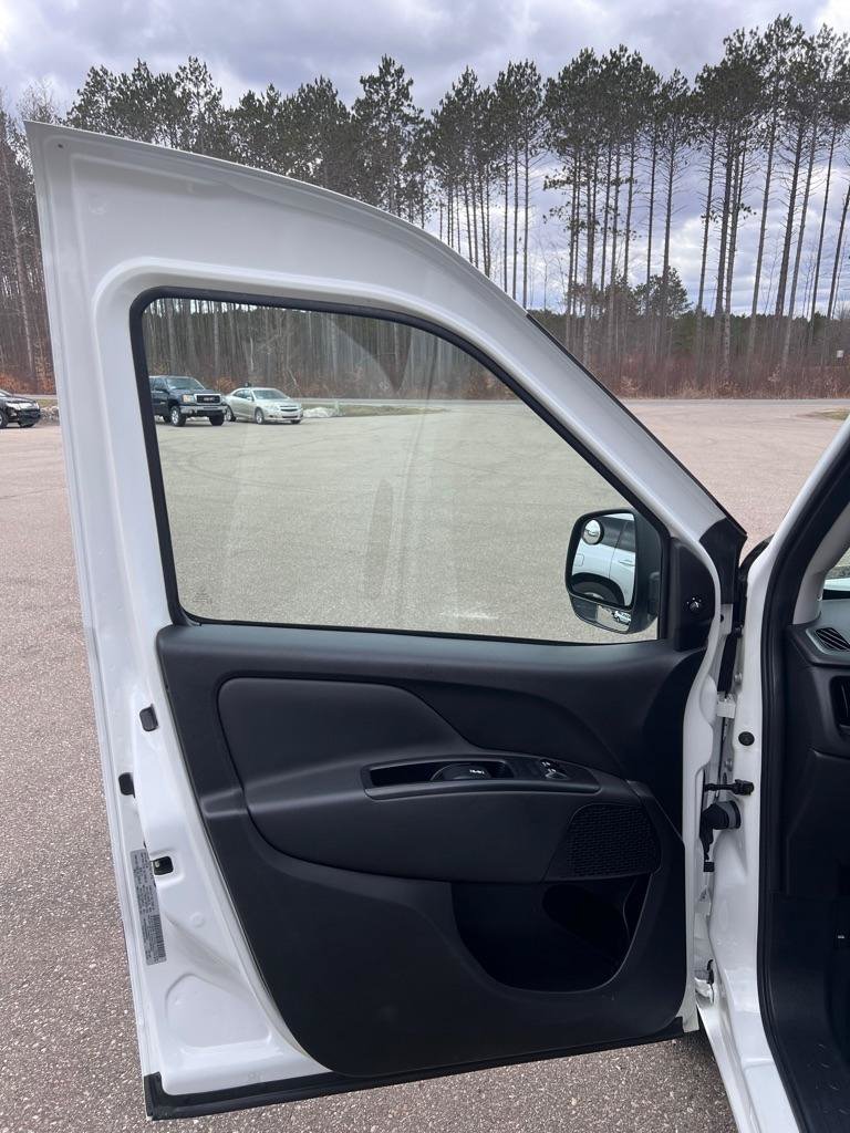 Used 2019 RAM ProMaster City Tradesman SLT FWD image 11