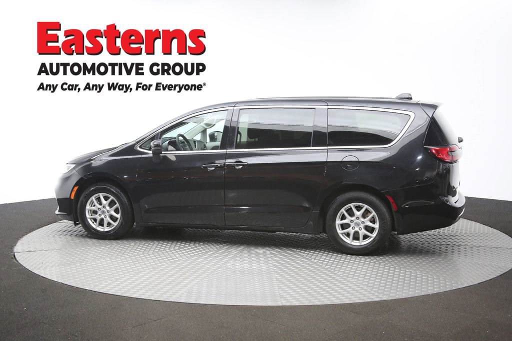Used 2023 Chrysler Pacifica Touring-L FWD image 63