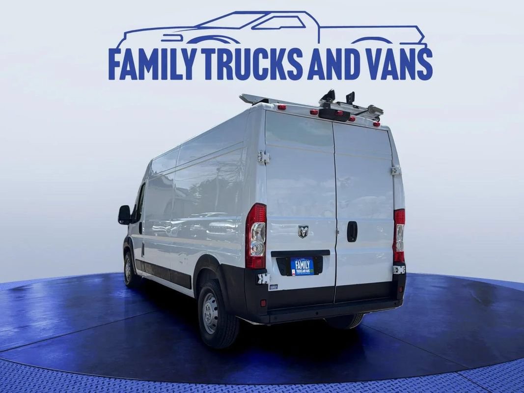 Used 2019 RAM ProMaster 2500 w/ Premium Appearance Group FWD image 3