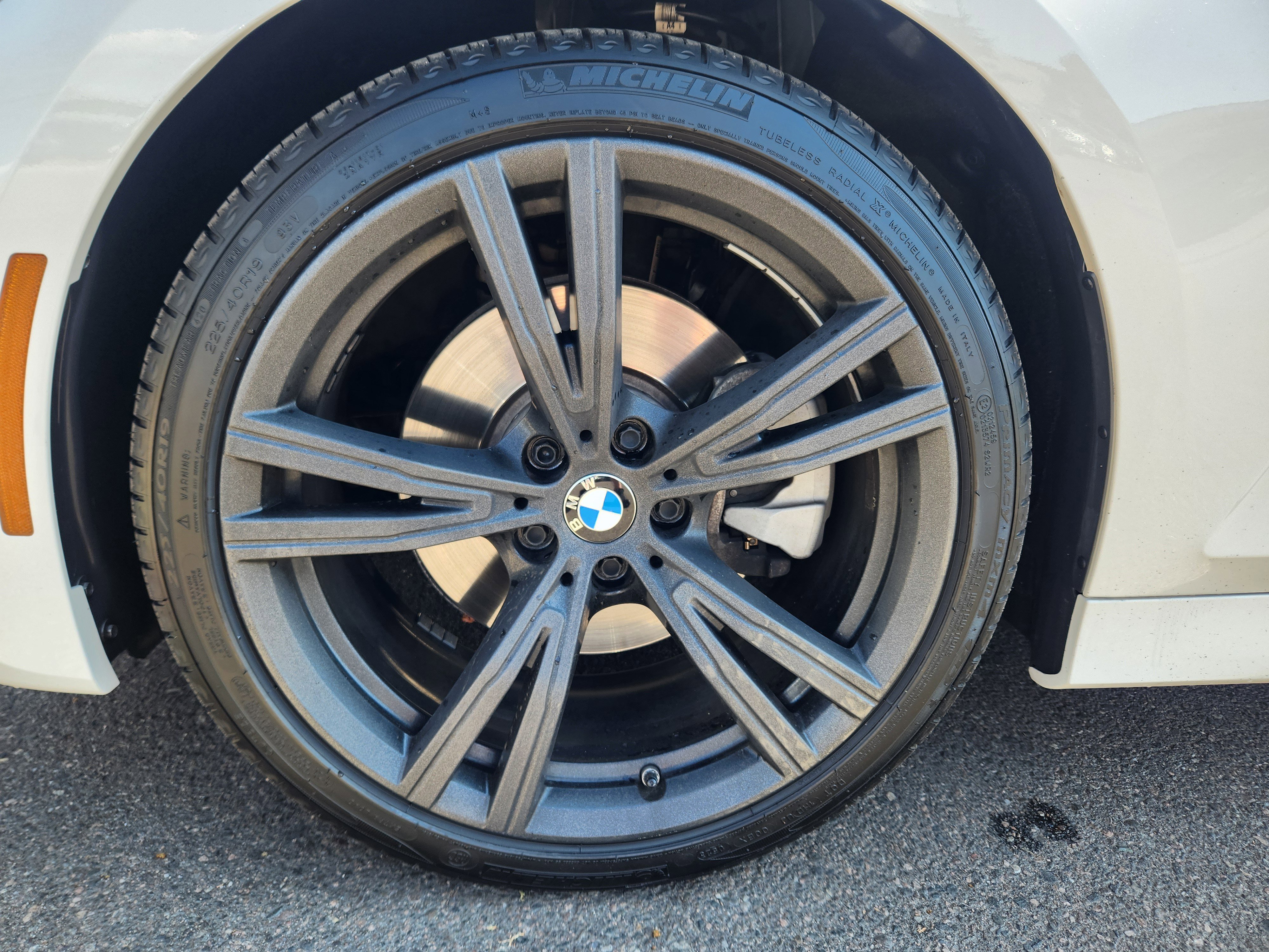 Used 2019 BMW 330i Sedan w/ M Sport Package image 16