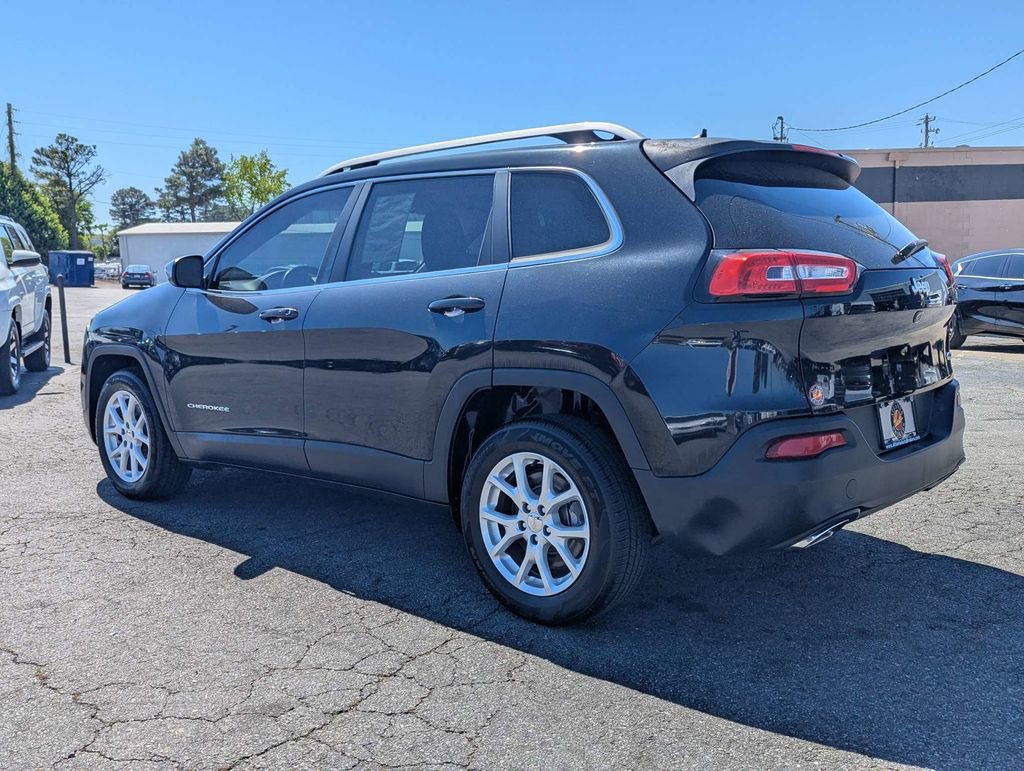 Used 2016 Jeep Cherokee Latitude w/ Comfort/Convenience Group image 8