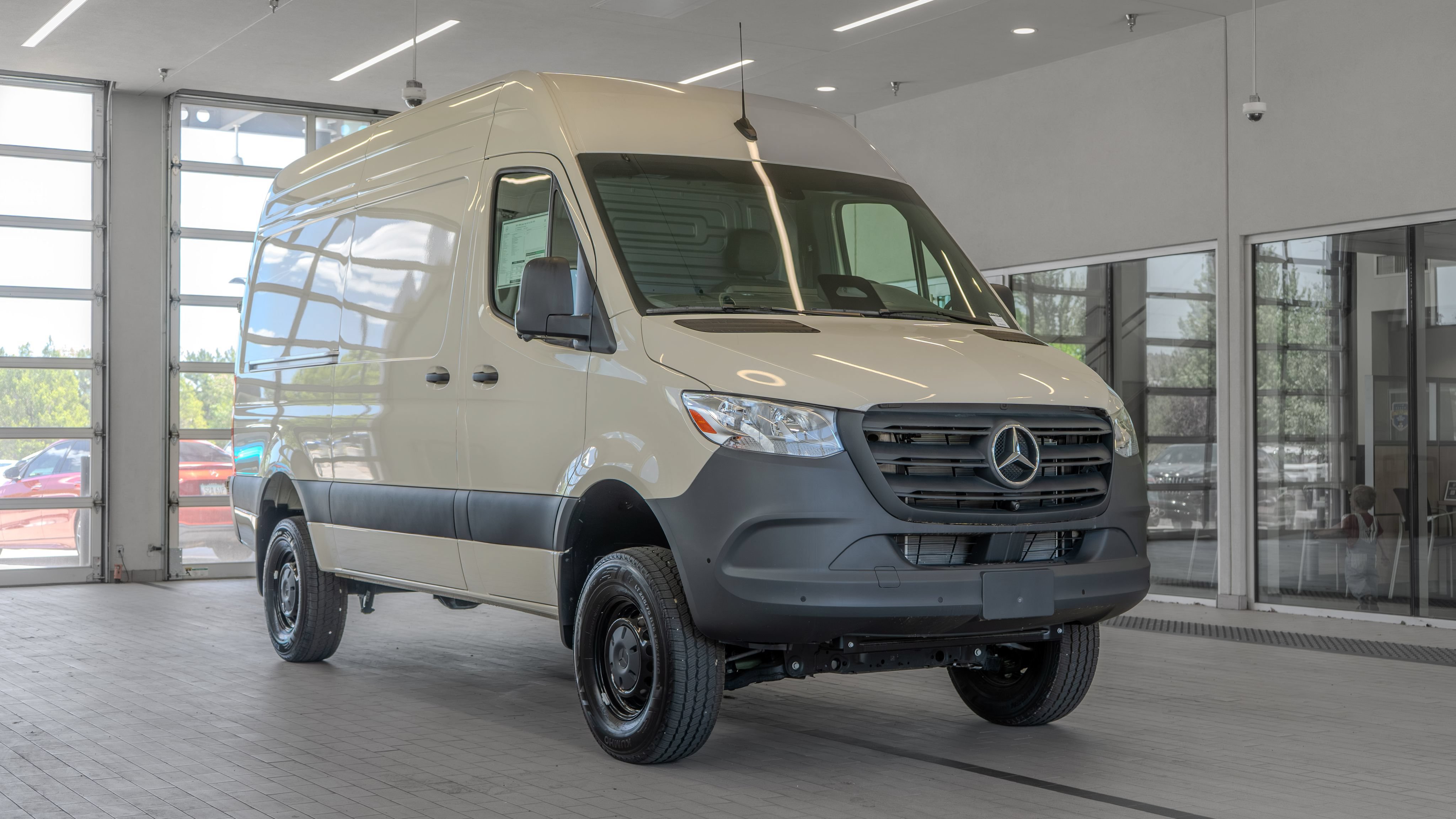Used 2025 Mercedes-Benz Sprinter 2500 image 20