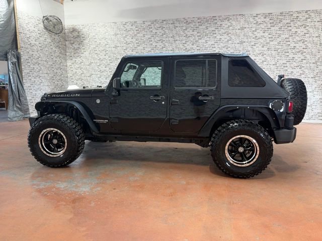 Used 2017 Jeep Wrangler Unlimited Rubicon w/ Connectivity Group AWD/4WD image 4