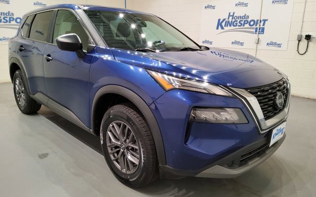 Used 2023 Nissan Rogue S image 2