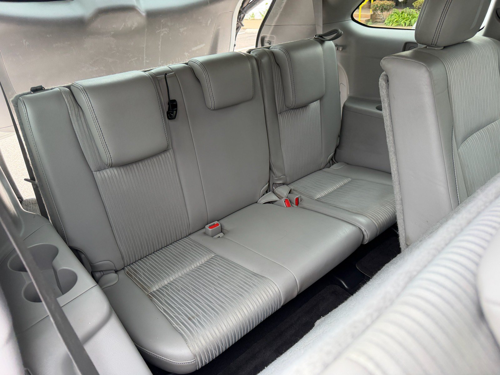 Used 2017 Toyota Highlander Plus w/ Carpet Mat Package FWD image 14