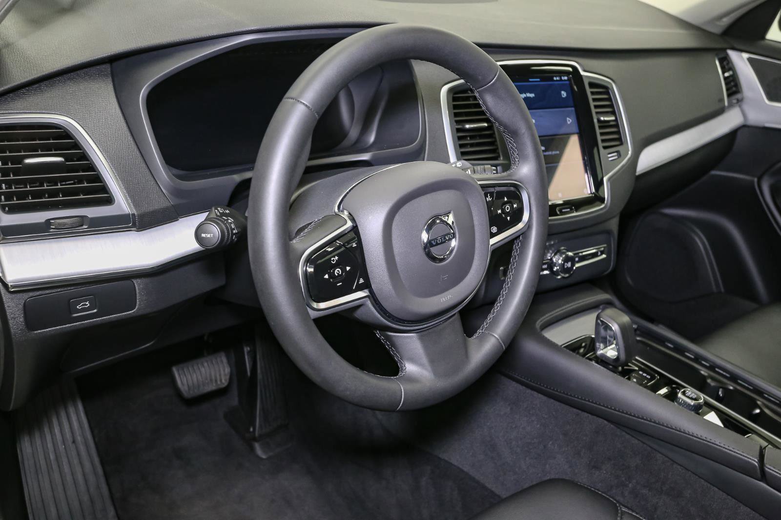 Used 2024 Volvo XC90 B5 Core w/ Climate Package image 26