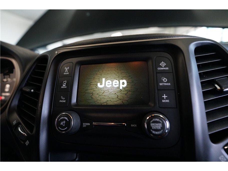Used 2016 Jeep Cherokee Sport AWD/4WD image 21