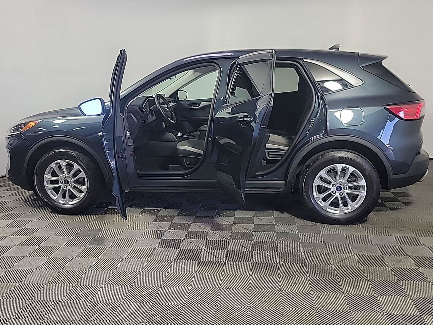 Used 2022 Ford Escape SE w/ Convenience Package AWD/4WD image 16