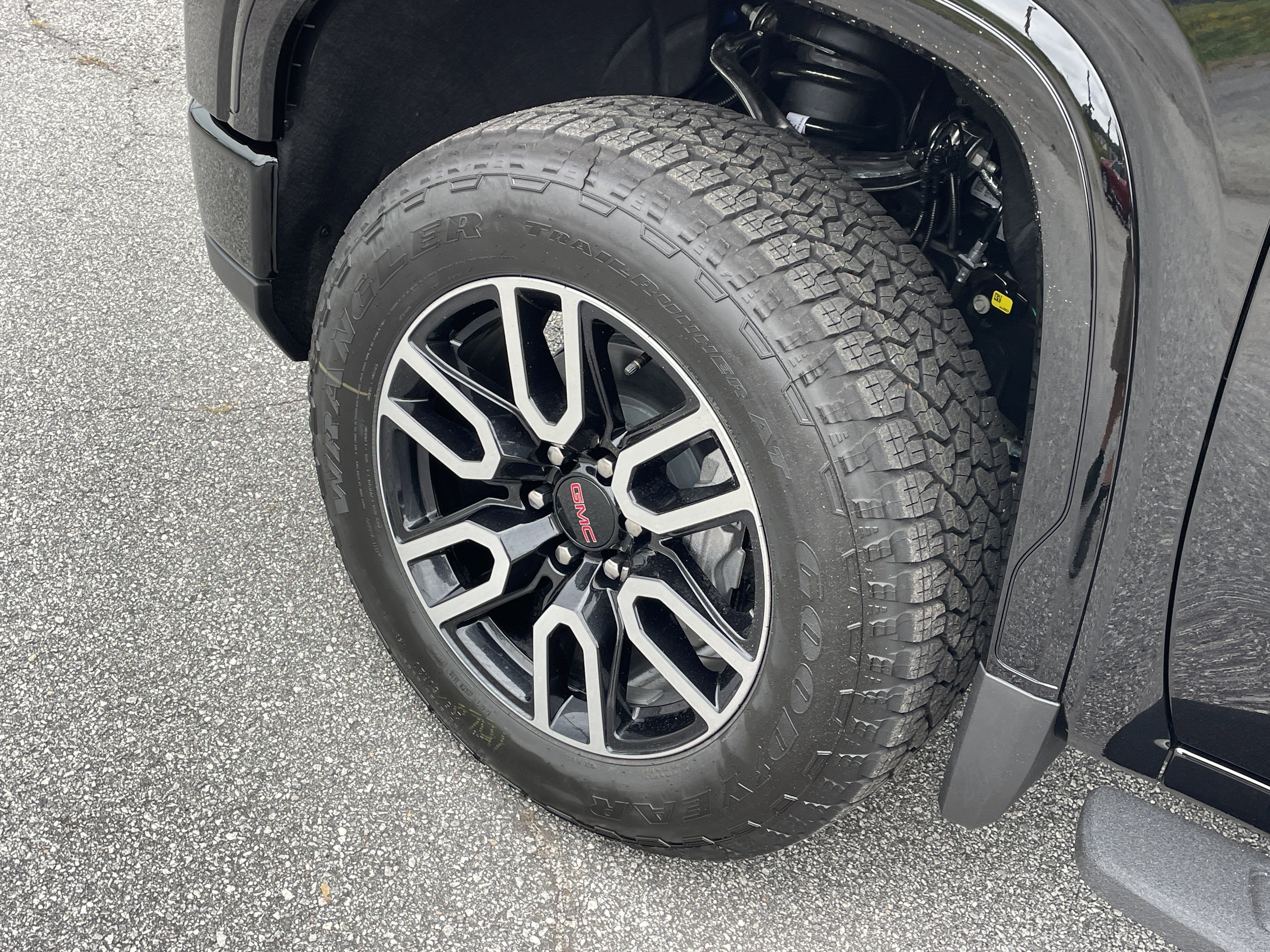 New 2026 GMC Sierra 1500 AT4 w/ AT4 Premium Package image 27
