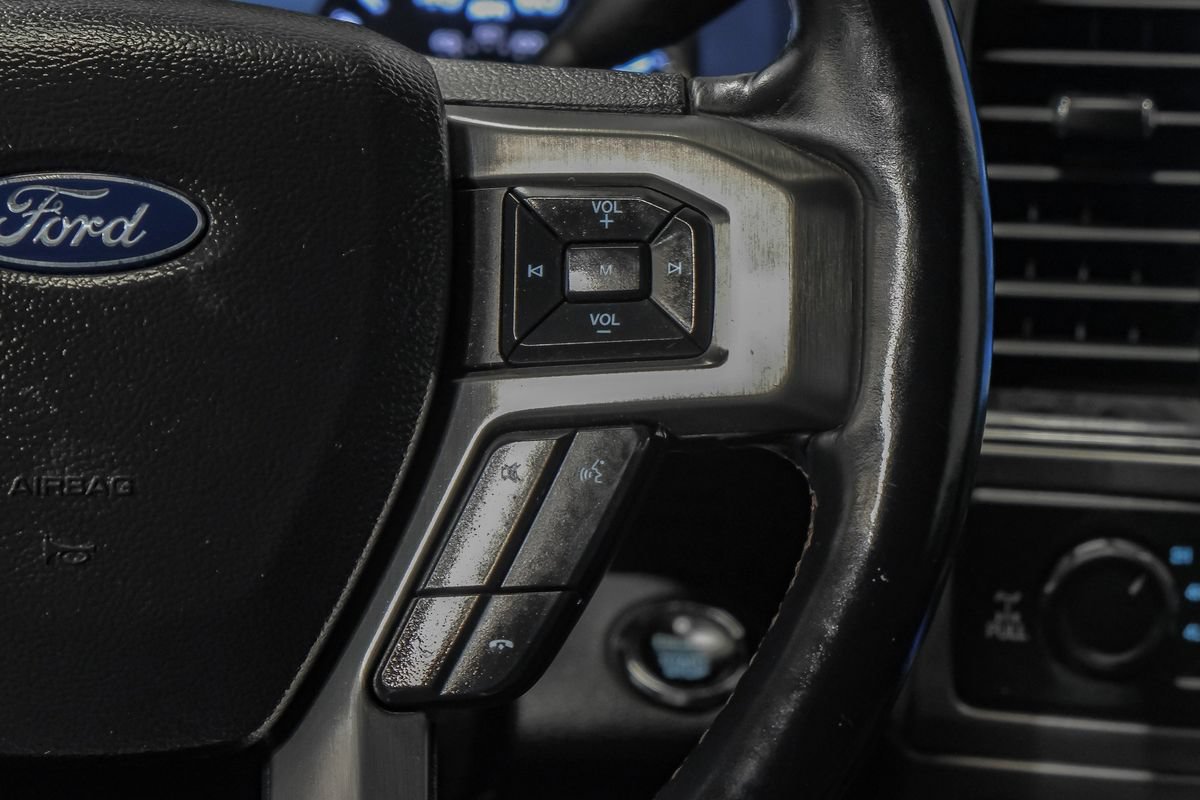 Used 2022 Ford F250 Platinum w/ FX4 Off-Road Package AWD/4WD image 18