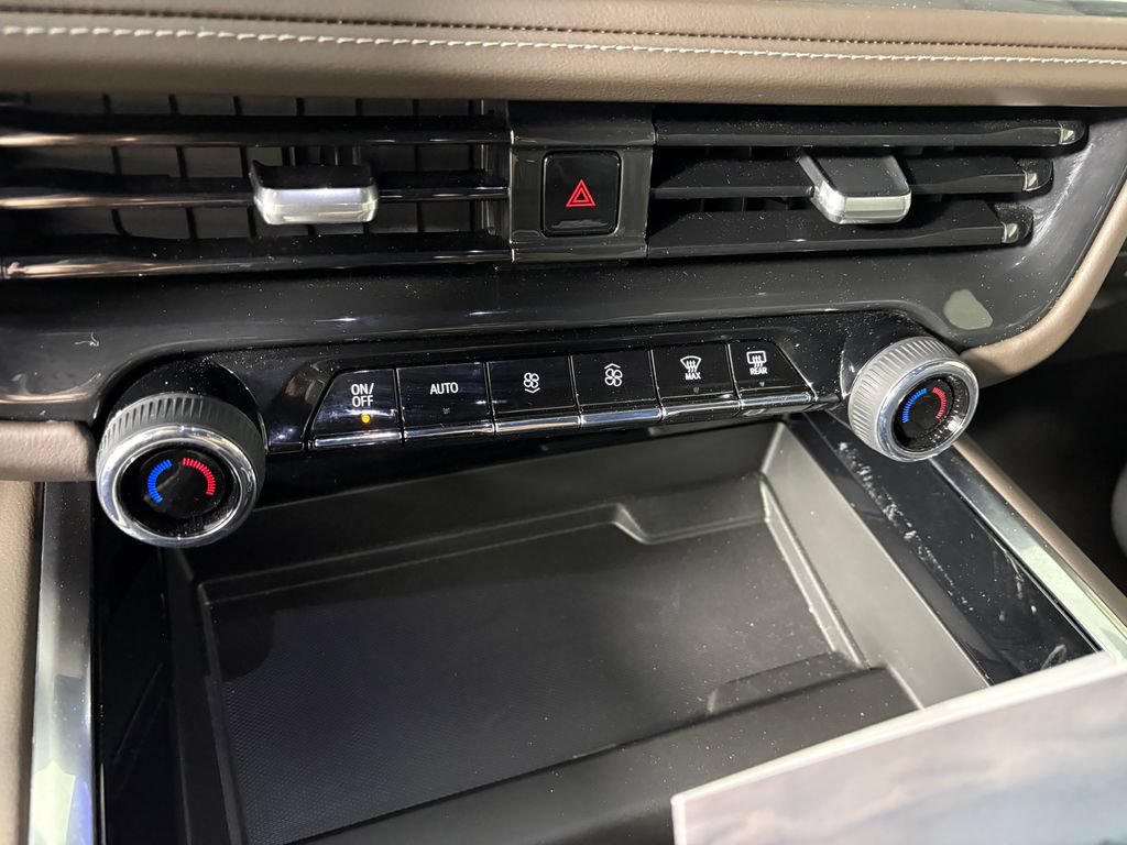 Used 2025 Chevrolet Tahoe LS RWD image 19