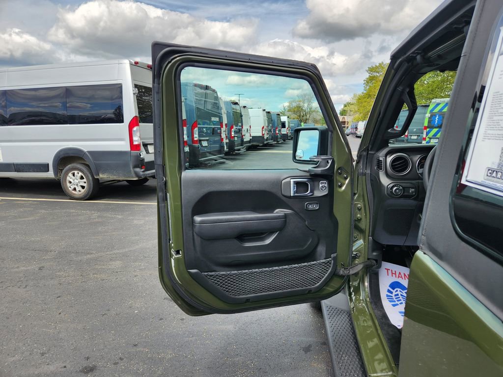 Used 2023 Jeep Wrangler Sport S image 13