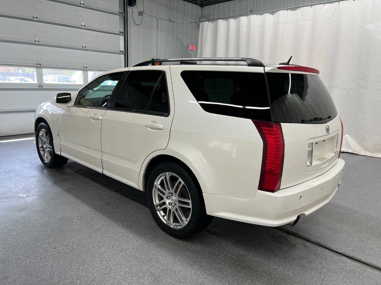 Used 2007 Cadillac SRX w/ Utility Package AWD/4WD image 6