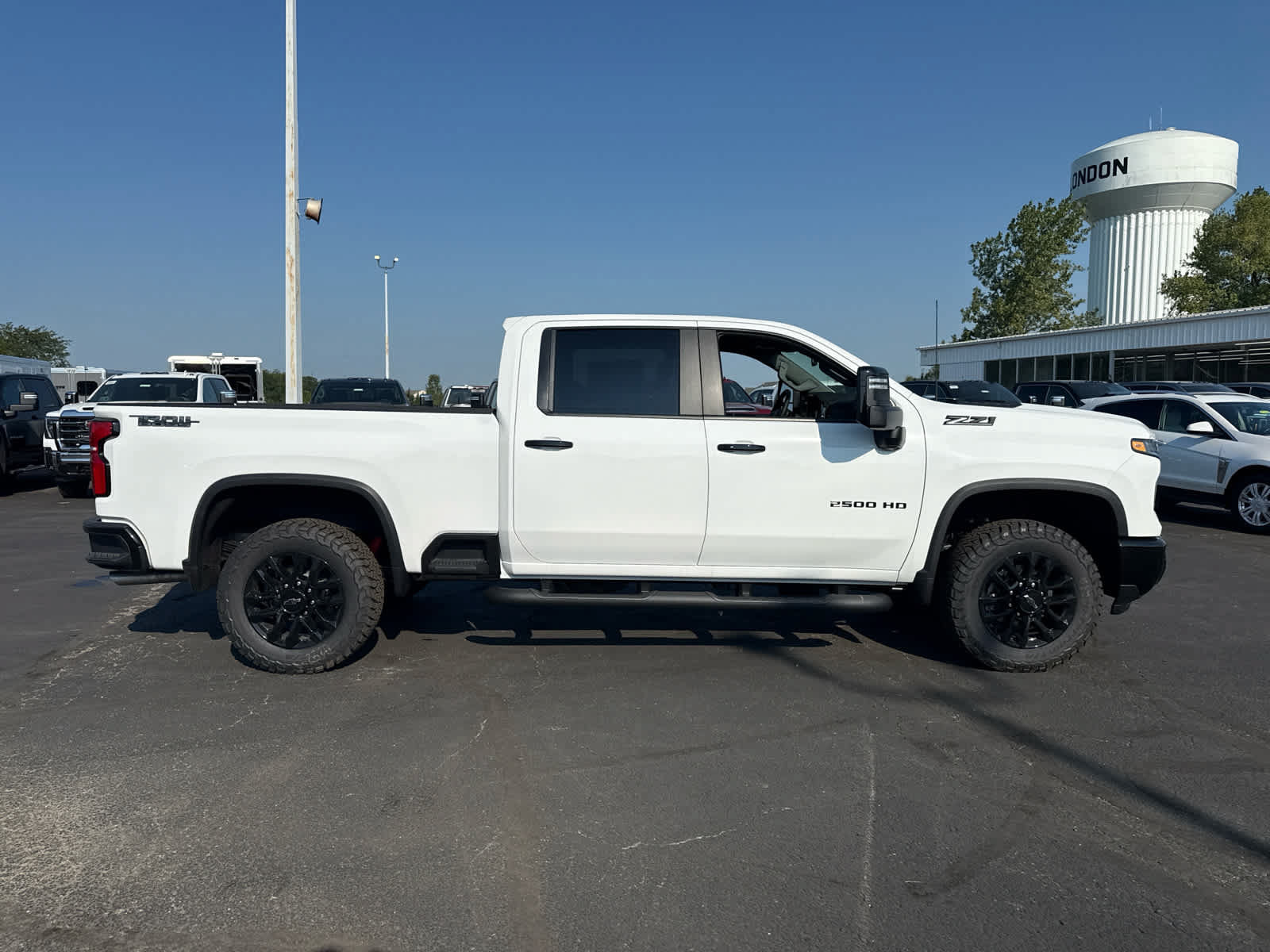 New 2026 Chevrolet Silverado 2500 LT w/ Trail Boss Package AWD/4WD image 6