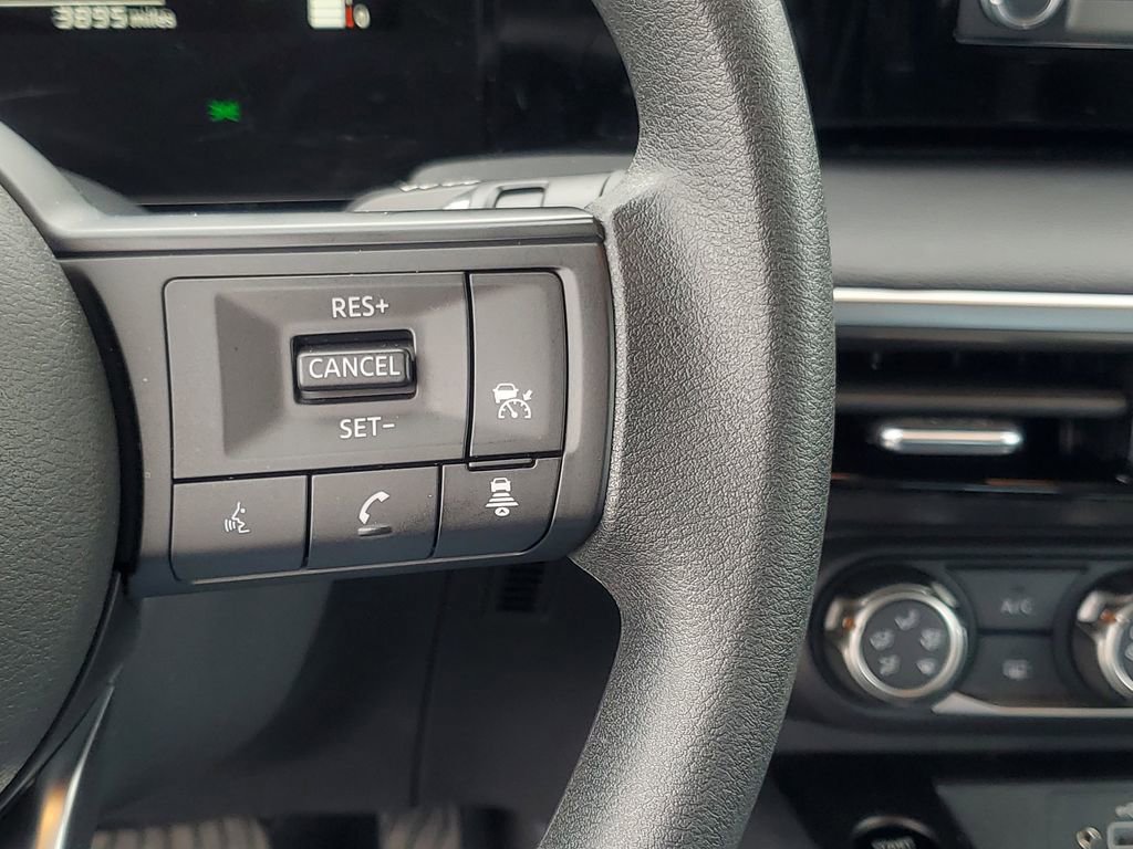 Used 2025 Nissan Kicks S image 17