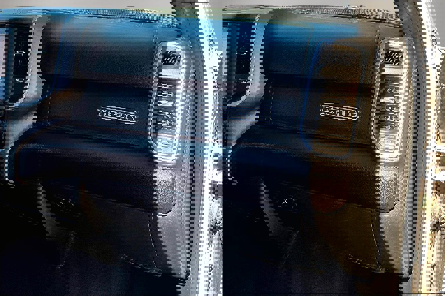 Used 2024 RAM 2500 Big Horn image 27