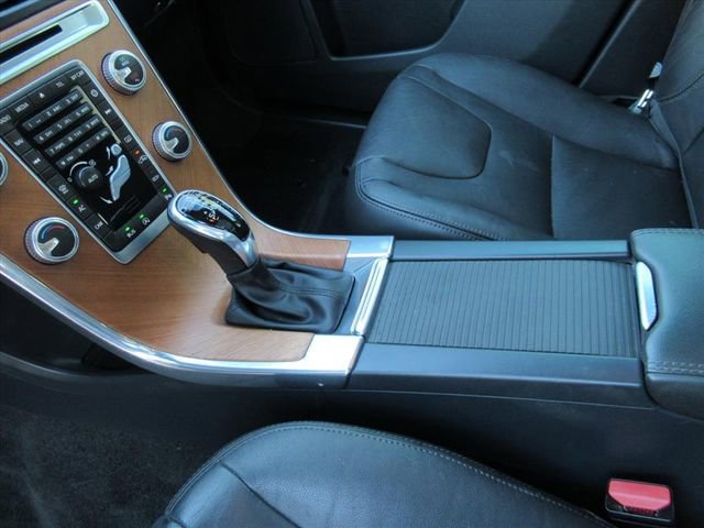Used 2017 Volvo XC60 T5 Inscription image 18