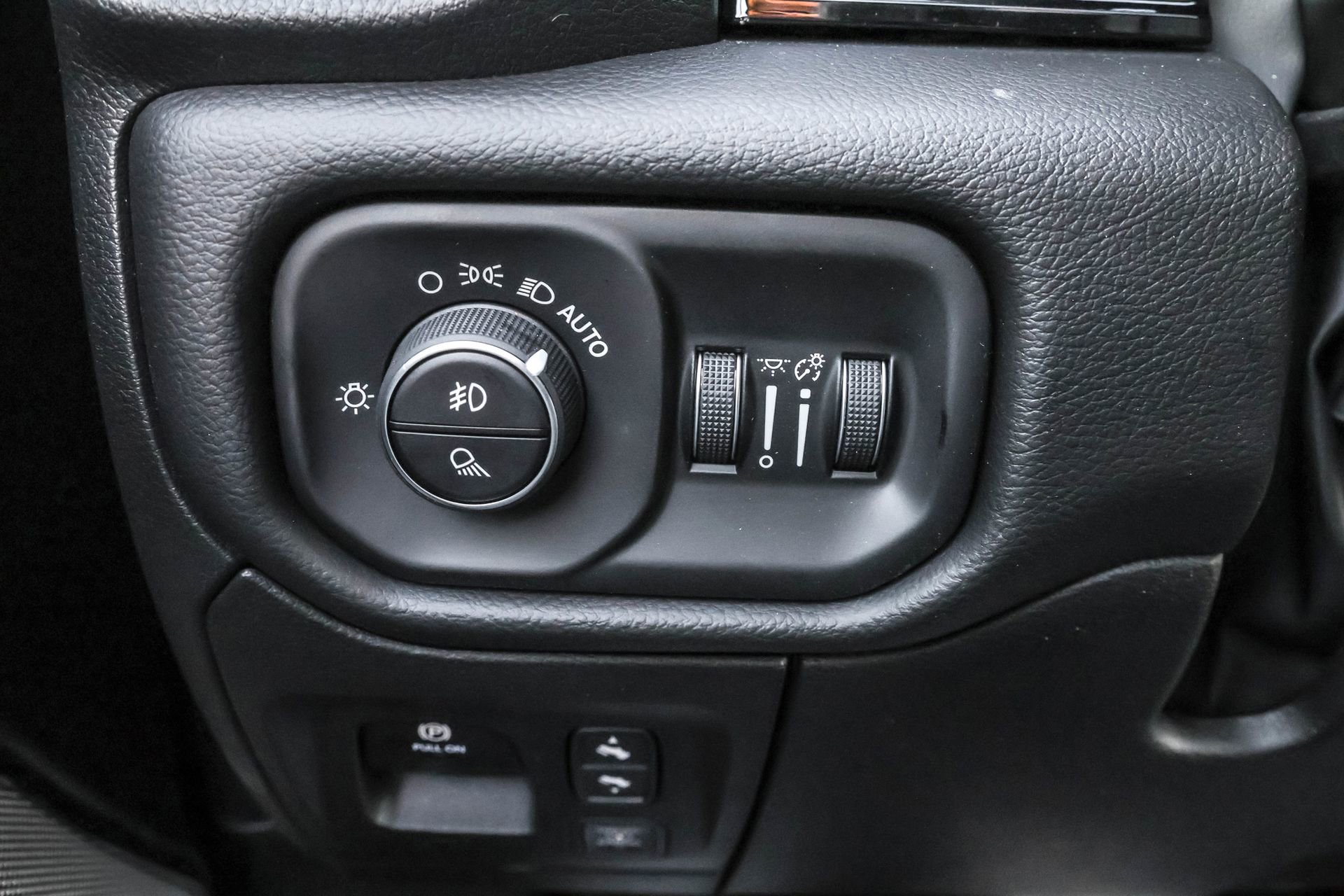 New 2026 RAM 1500 Rebel image 32