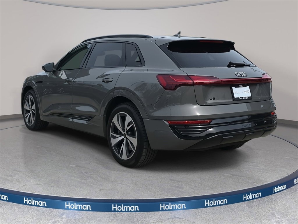 Certified 2024 Audi Q8 e-tron Premium image 6