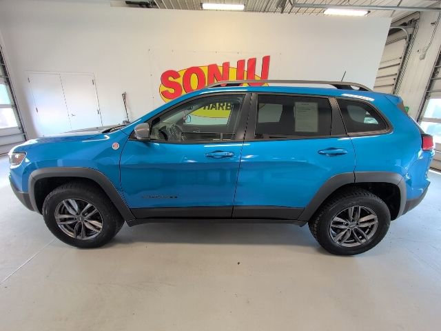 Used 2021 Jeep Cherokee Trailhawk w/ Trailer Tow Group AWD/4WD image 2