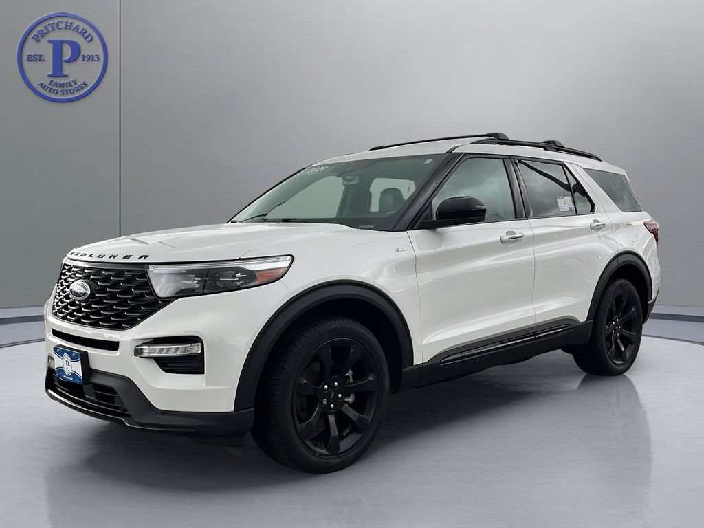 Used 2024 Ford Explorer ST-Line w/ Class IV Trailer Tow Package AWD/4WD image 3