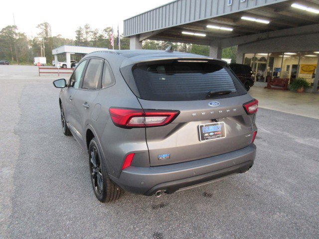 Used 2024 Ford Escape ST-Line Elite w/ Premium Technology Package image 3