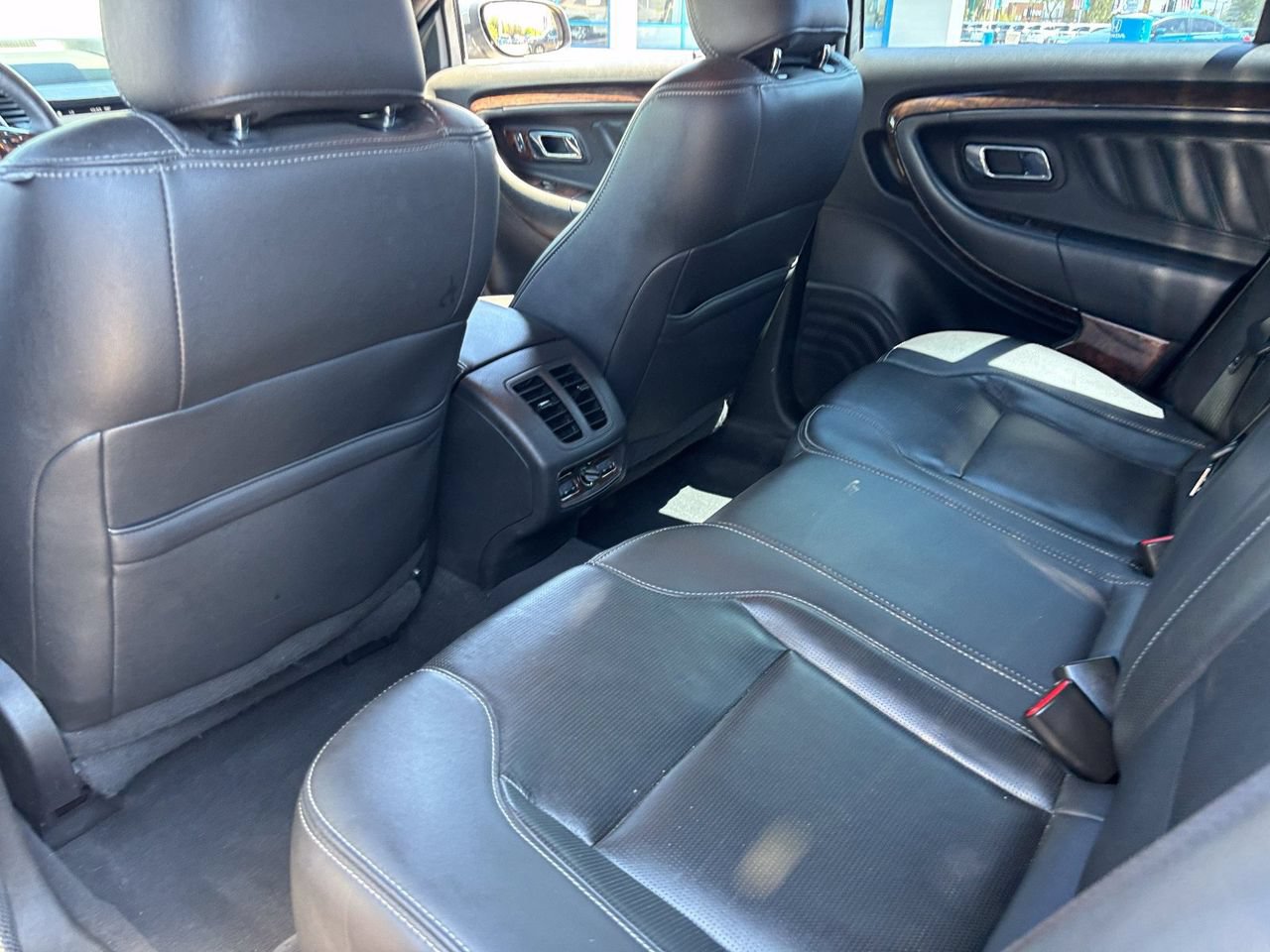 Used 2019 Ford Taurus Limited FWD image 15