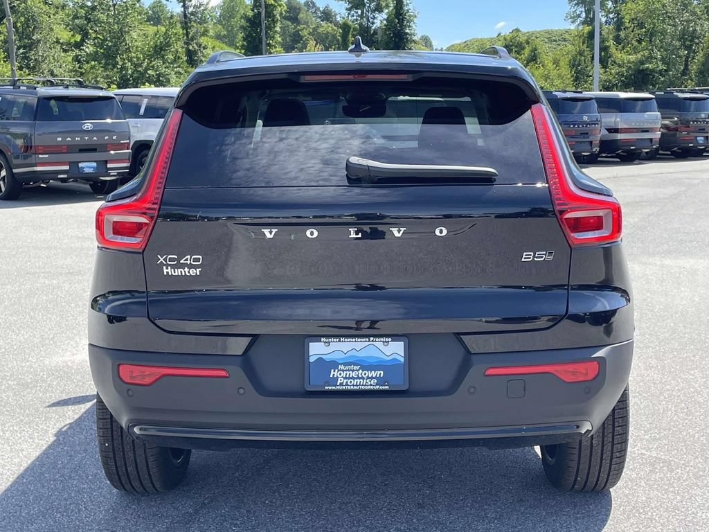 New 2026 Volvo XC40 B5 Plus w/ Climate Package AWD/4WD image 27