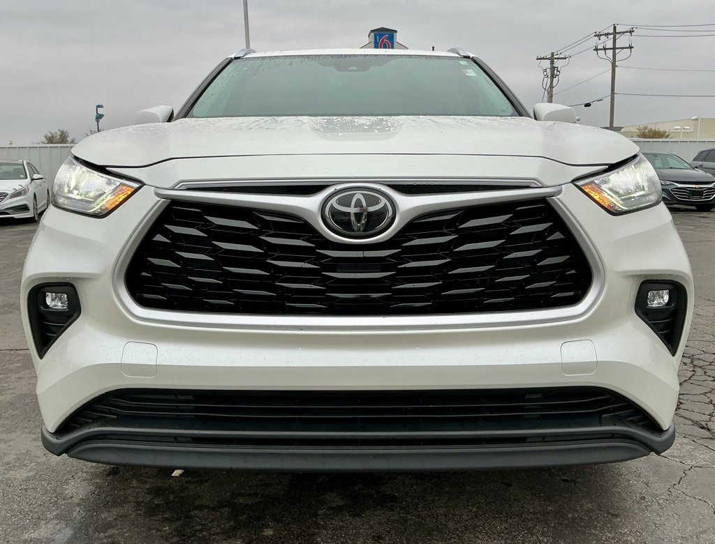 Used 2020 Toyota Highlander XLE image 9