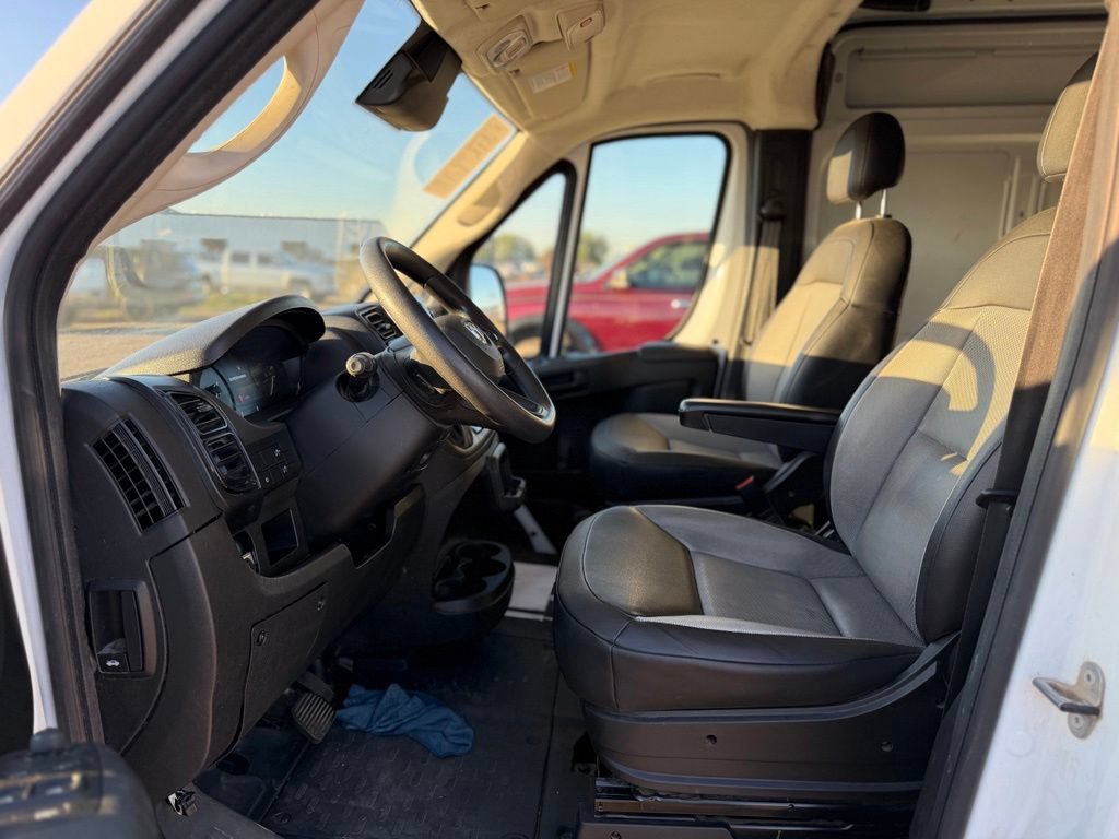Used 2025 RAM ProMaster 2500 w/ Convenience Group FWD image 2