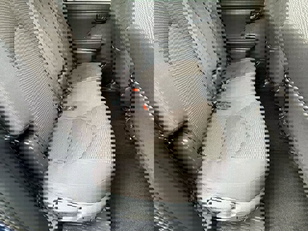 Used 2025 Toyota Highlander LE image 11