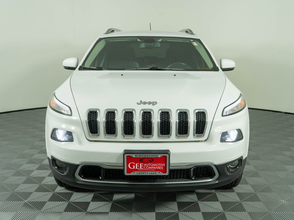 Used 2018 Jeep Cherokee Limited image 2