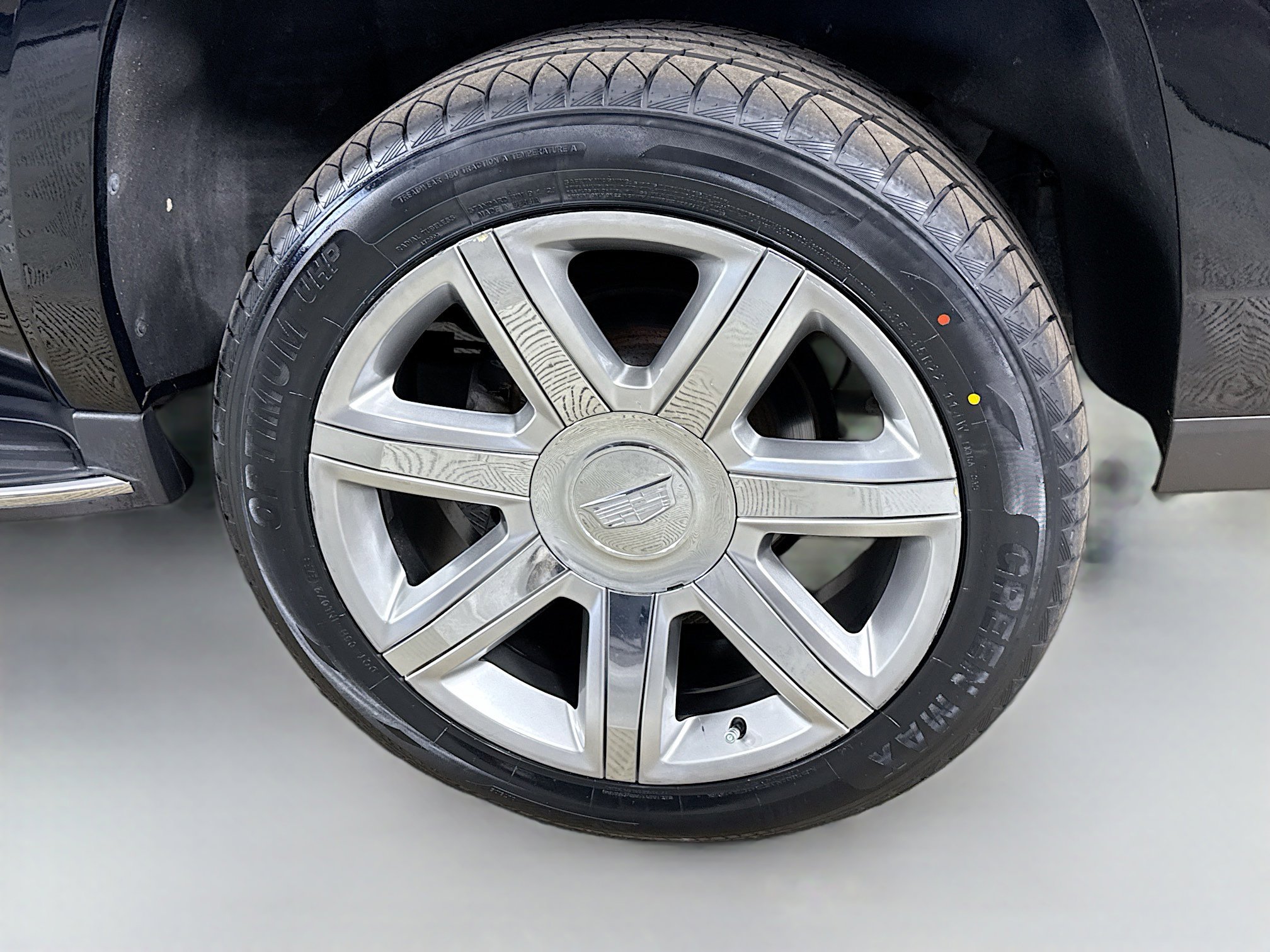 Used 2019 Cadillac Escalade ESV Luxury image 36