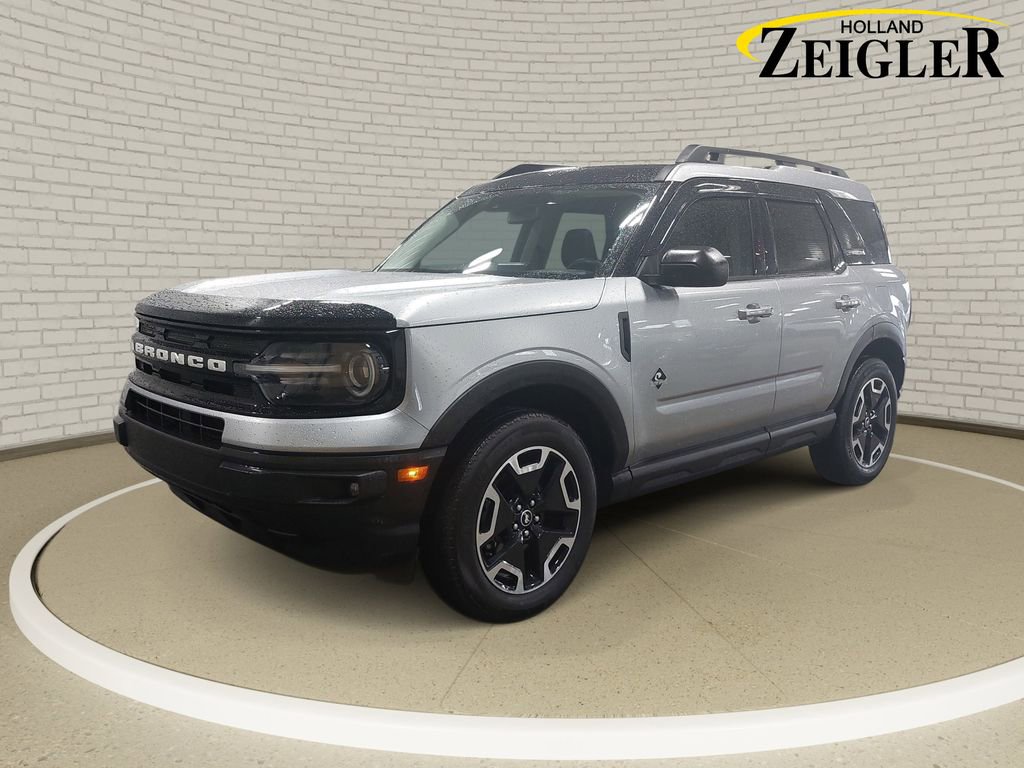 Used 2023 Ford Bronco Sport Outer Banks w/ Tech Package AWD/4WD image 1
