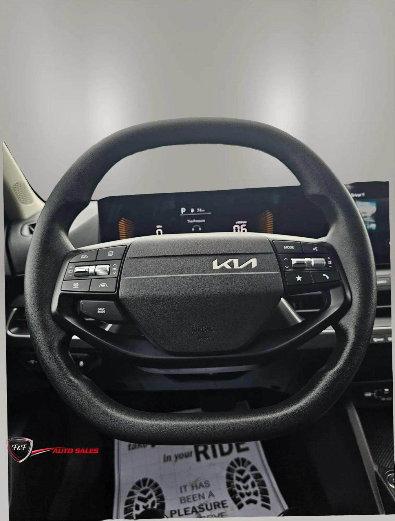 Used 2025 Kia K4 FWD image 12
