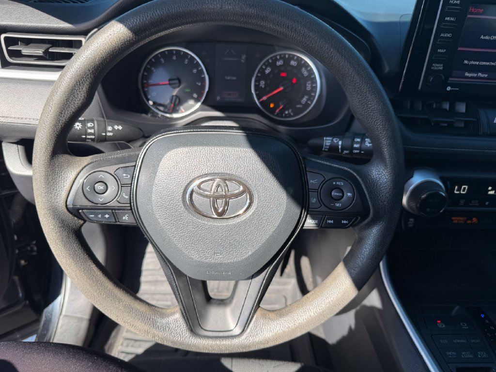 Used 2021 Toyota RAV4 XLE AWD/4WD image 21