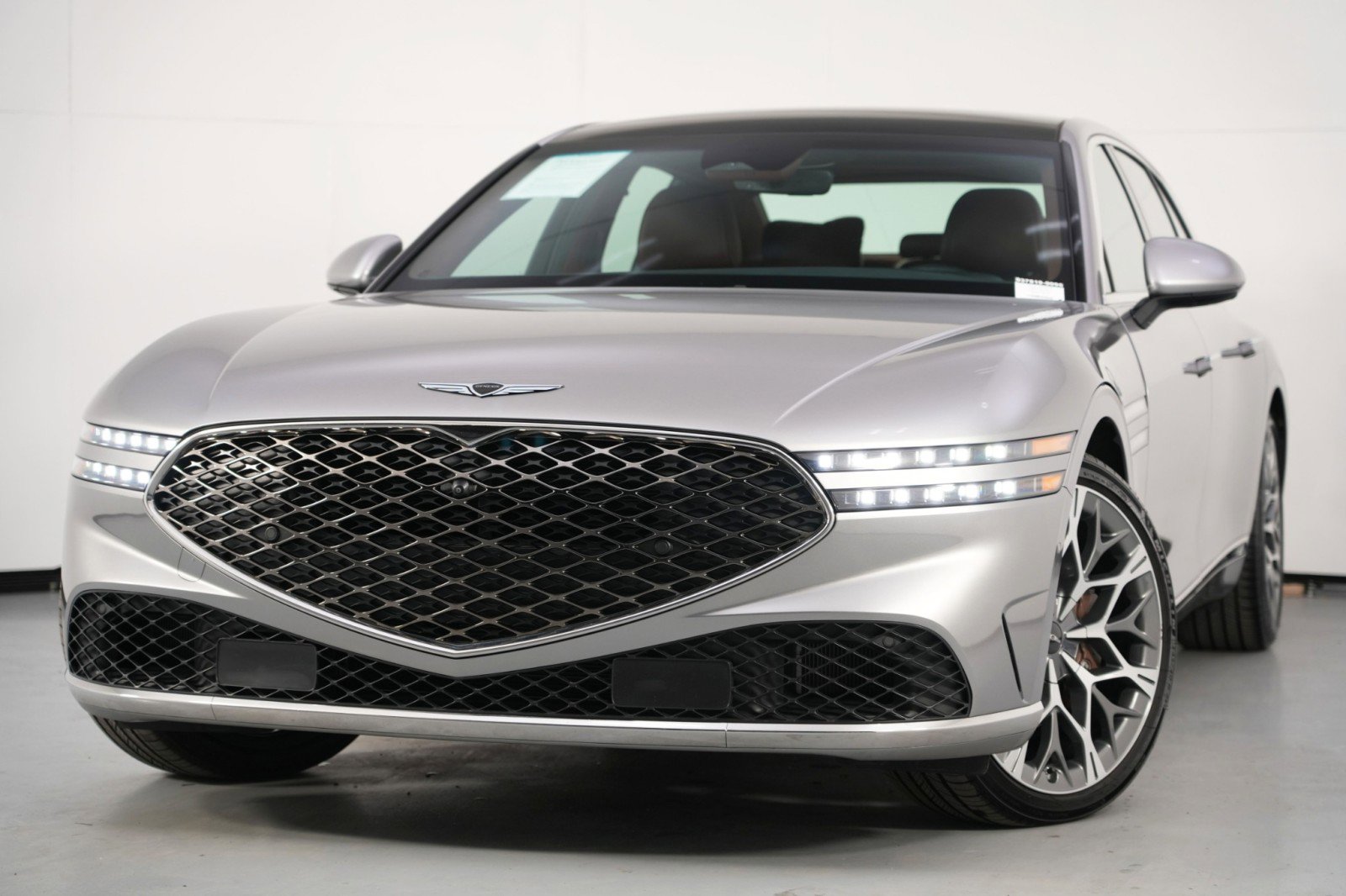 Used 2024 Genesis G90 3.5T image 3