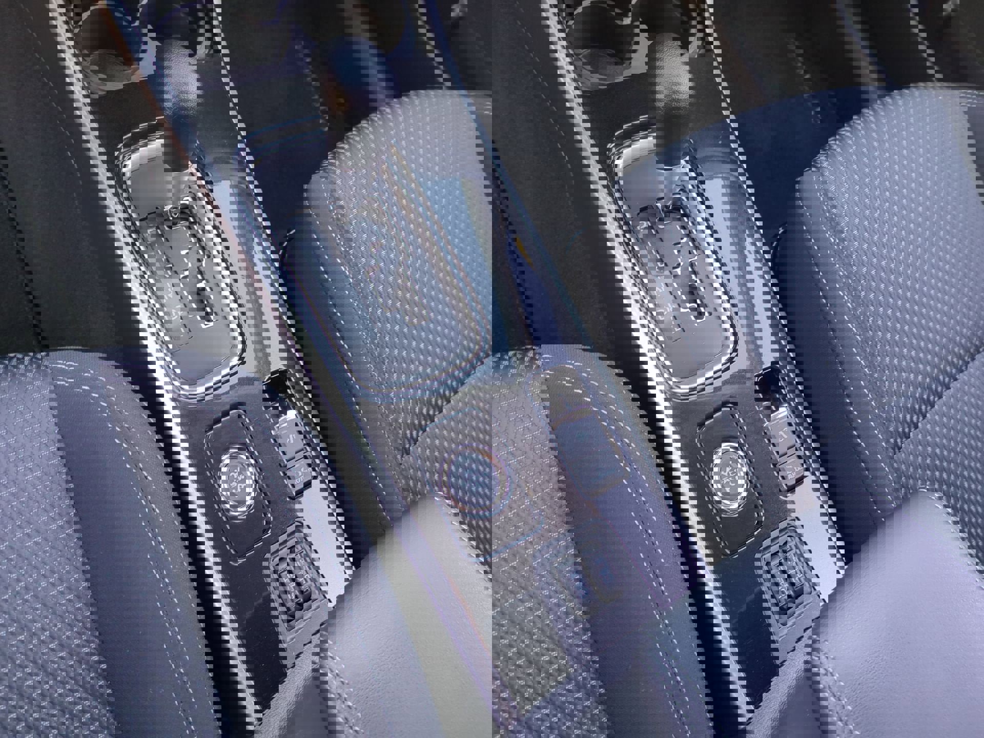 Used 2020 Mitsubishi Outlander ES image 64