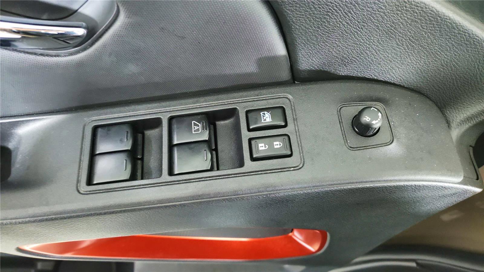 Used 2023 Nissan Frontier PRO-4X w/ Pro Convenience Package image 16