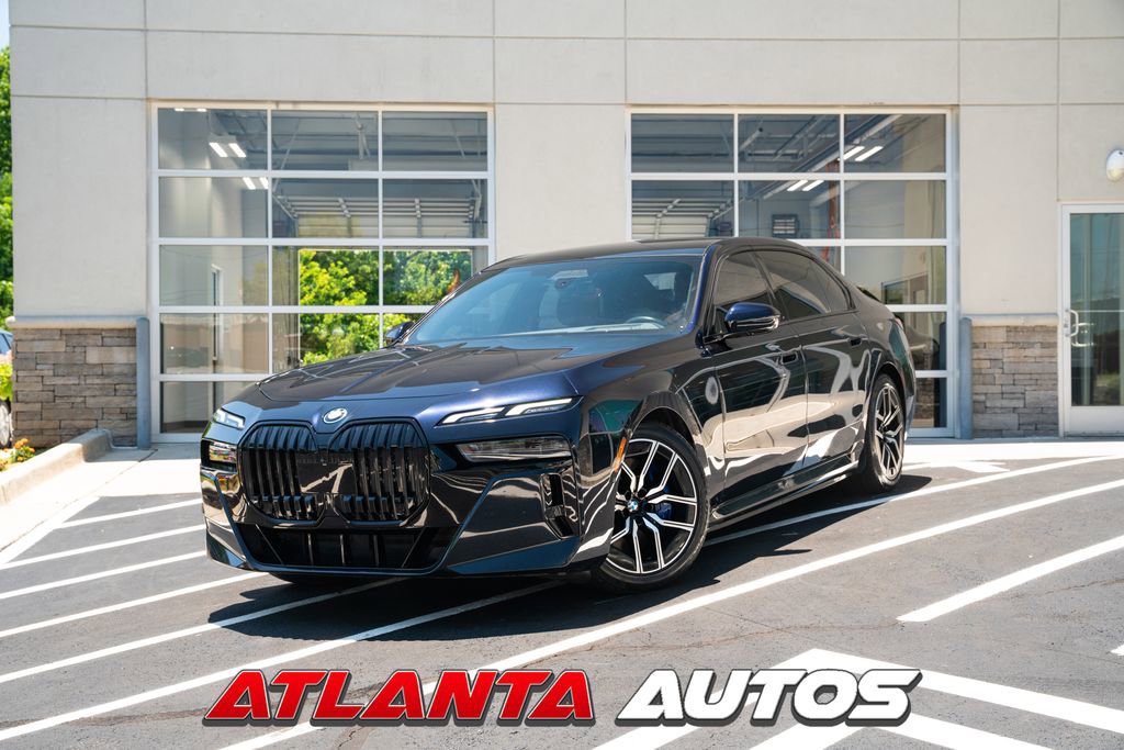 Used 2023 BMW i7 xDrive60 AWD/4WD image 1