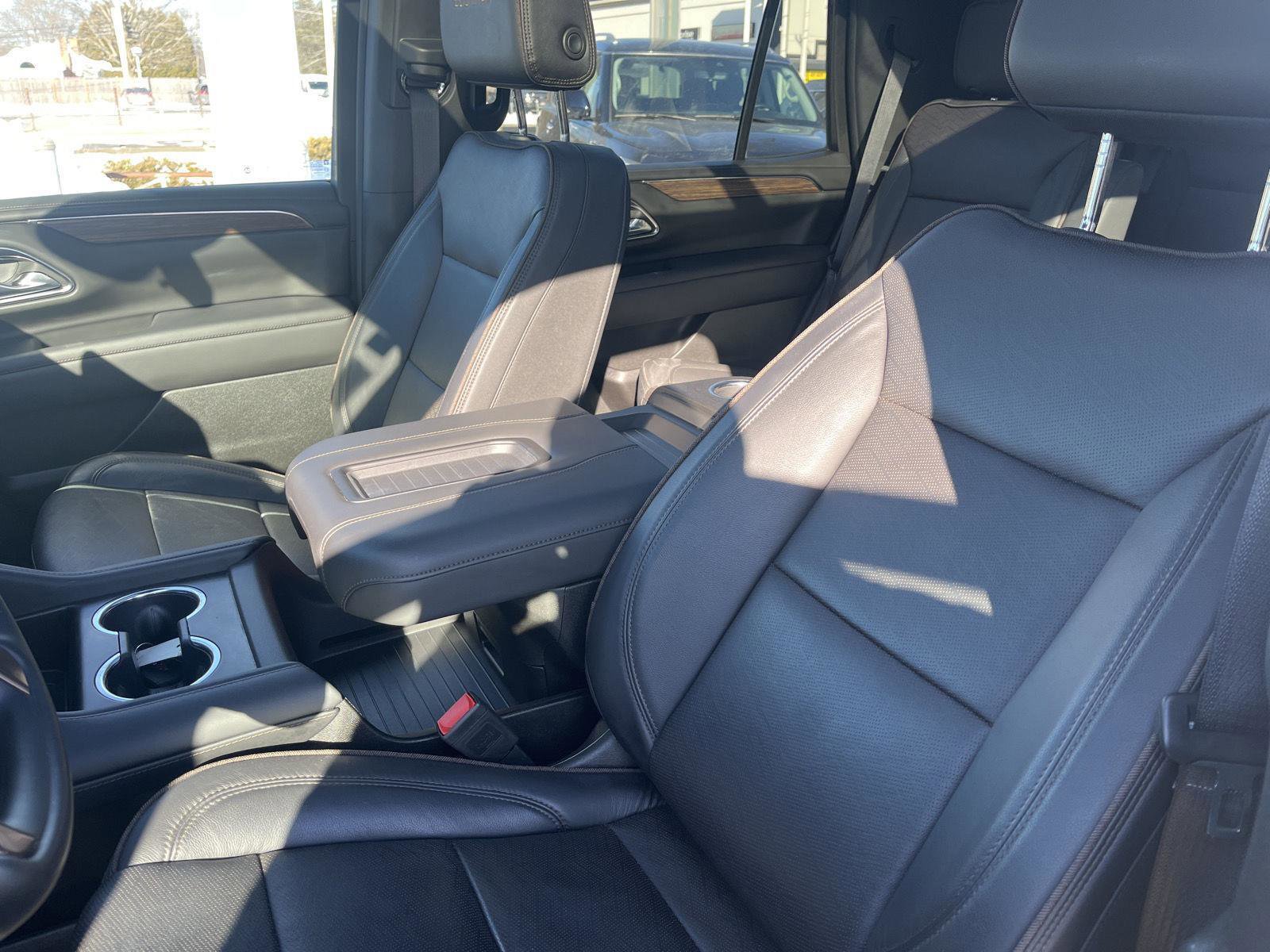 Used 2024 Chevrolet Tahoe High Country image 15