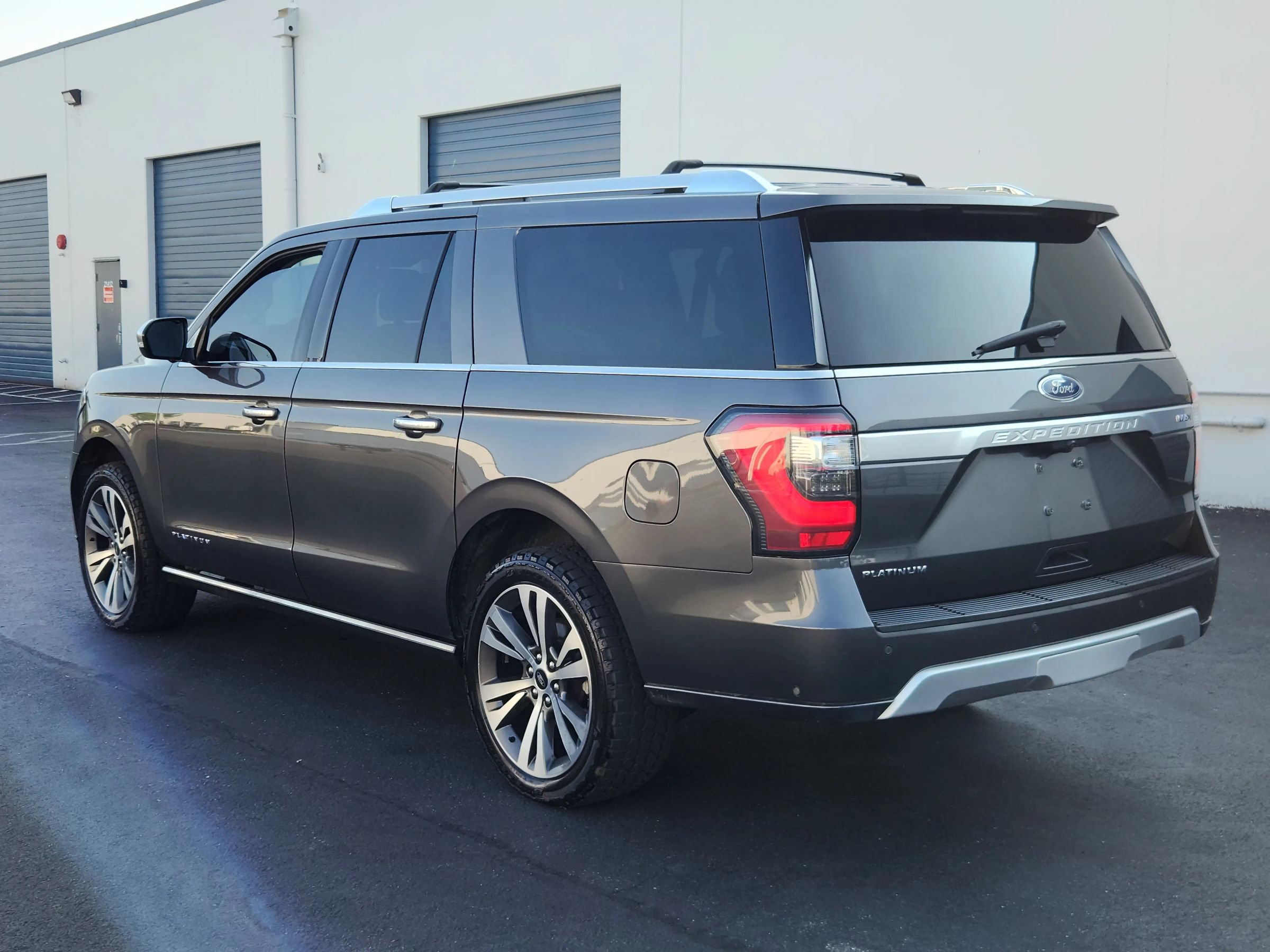 Used 2021 Ford Expedition Max Platinum AWD/4WD image 3